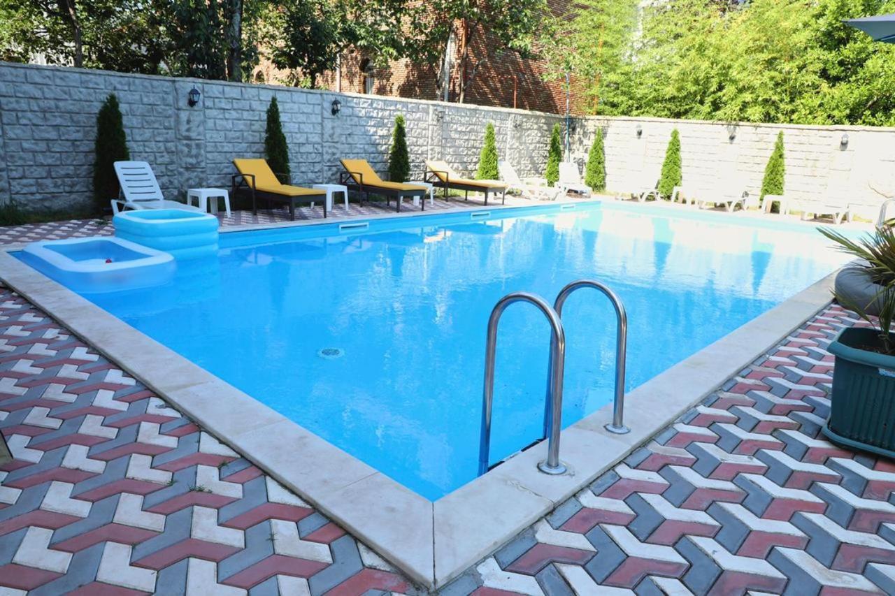 Hotel Estonia Two Kobuleti Εξωτερικό φωτογραφία